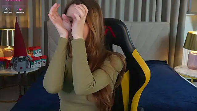 Michelle 054 online show from 01.08.25