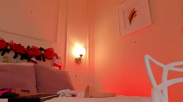 Snapshot of dani_skinny_ chatting on 12.12.24 dani skinny  online show from 12.12.24