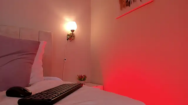 Snapshot of dani_skinny_ chatting on 02.20.25 dani skinny  online show from 02.20.25