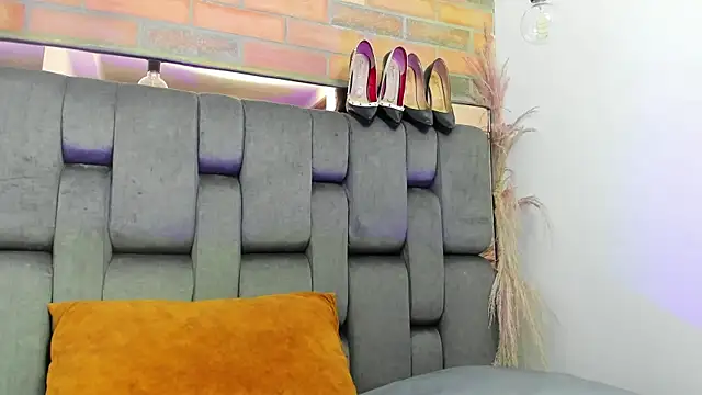 JESSYCORTES online show from 10.04.25