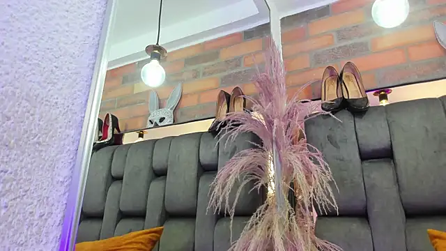 JESSYCORTES online show from 10.18.25