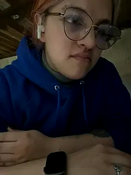 SophiaWeestt99 online show from 11.17.25