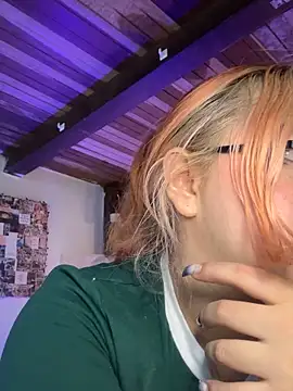 SophiaWeestt99 online show from 04.29.26