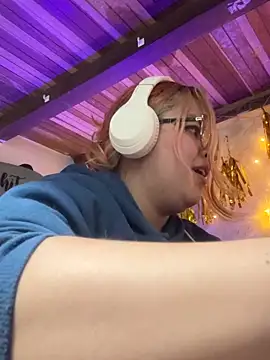 SophiaWeestt99 online show from 05.18.26