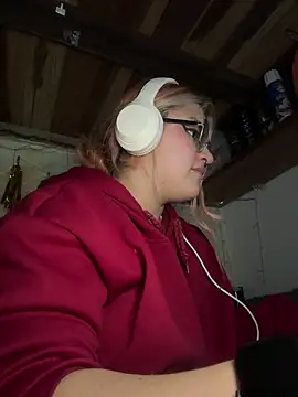 SophiaWeestt99 online show from 05.19.26