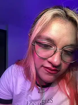SophiaWeestt99 online show from 06.22.26