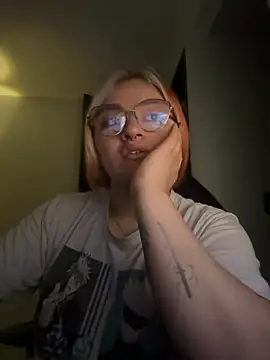 SophiaWeestt99 online show from 07.25.26