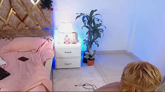 Tommyfoxboy online show from 12.20.24