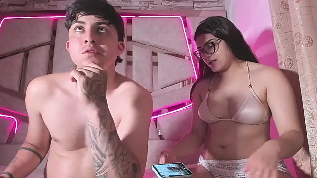 mia and austin online show from 09.23.25