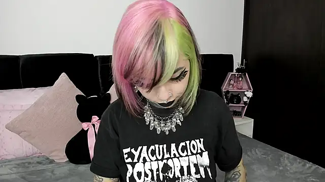 NikkiRamone online show from 01.23.25