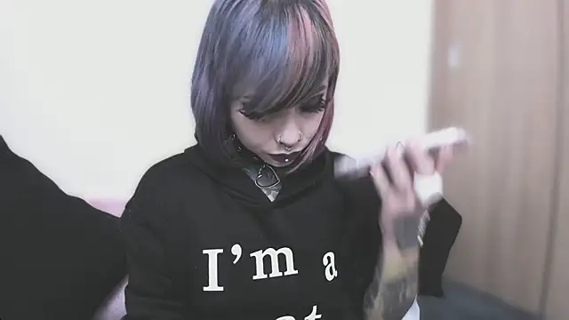 NikkiRamone online show from 09.16.25