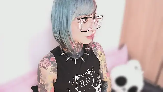 NikkiRamone online show from 10.06.25