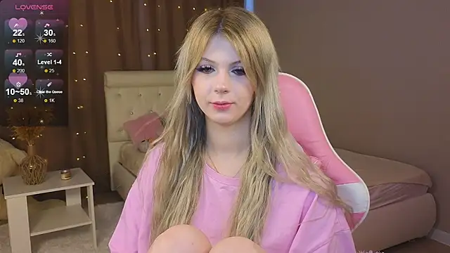 Snapshot of barbieee_b chatting on 03.02.25 barbieee b online show from 03.02.25