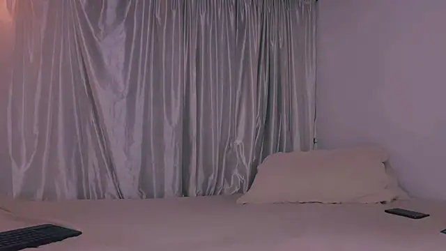 Miiafoxxx online show from 05.26.26