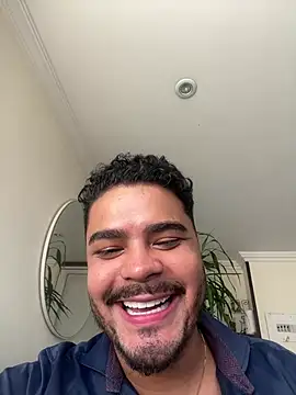 Snapshot of thiagowes chatting on 07.15.26 thiagowes online show from 07.15.26