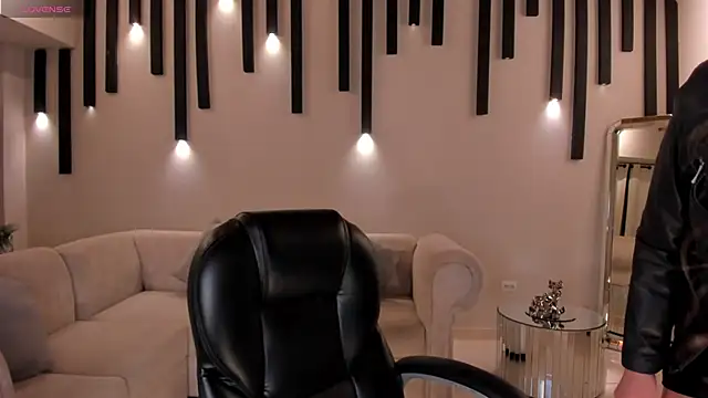 RebeccaHudson online show from 02.01.25