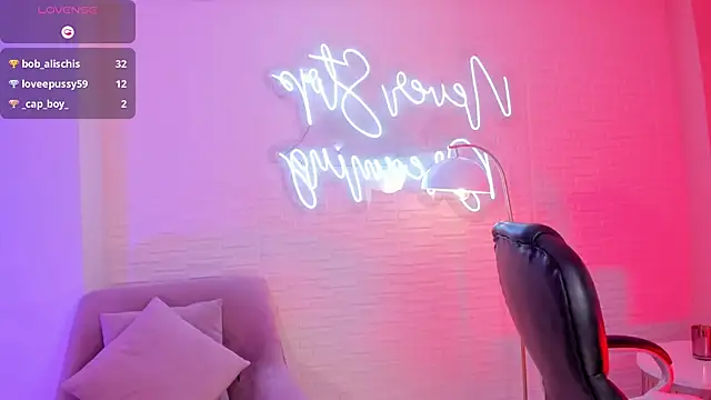 RebeccaHudson online show from 03.10.25