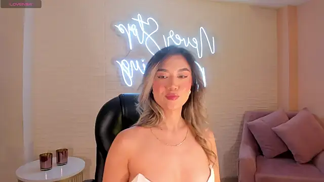 RebeccaHudson online show from 03.21.25