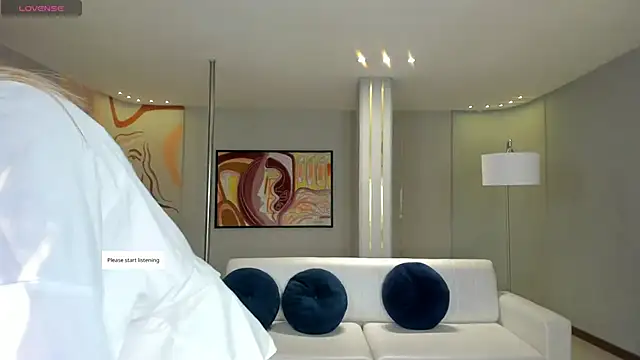 RebeccaHudson online show from 04.23.26