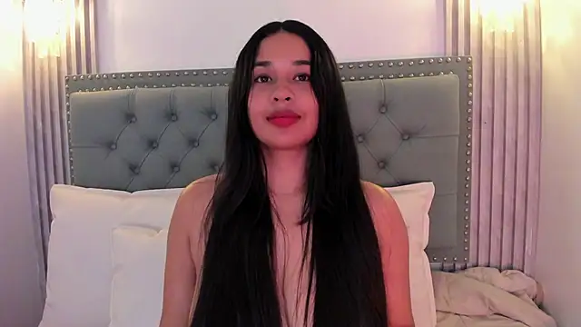 Snapshot of Aitana98_ chatting on 01.11.25 Aitana98 online show from 01.11.25