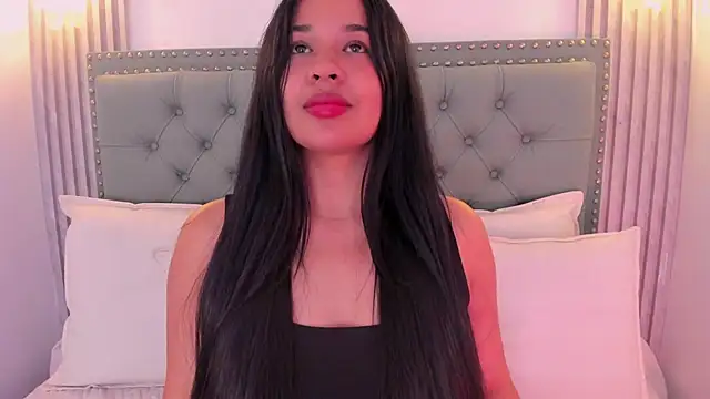 Snapshot of Aitana98_ chatting on 02.12.25 Aitana98 online show from 02.12.25