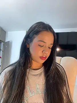 Snapshot of Aitana98_ chatting on 09.14.25 Aitana98 online show from 09.14.25