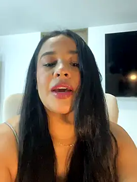 Snapshot of Aitana98_ chatting on 09.25.25 Aitana98 online show from 09.25.25