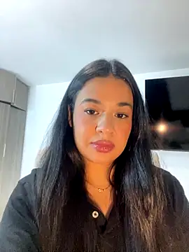 Snapshot of Aitana98_ chatting on 09.28.25 Aitana98 online show from 09.28.25