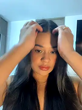 Snapshot of Aitana98_ chatting on 10.04.25 Aitana98 online show from 10.04.25