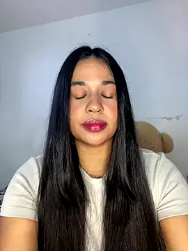 Snapshot of Aitana98_ chatting on 12.21.25 Aitana98 online show from 12.21.25