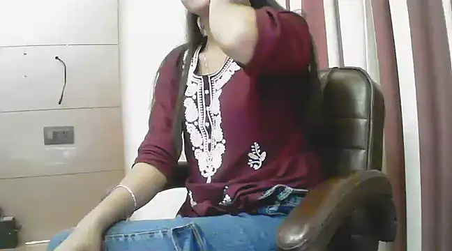 Snapshot of collage_hoty chatting on 03.22.25 collage hoty online show from 03.22.25