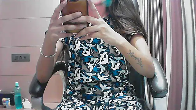 Snapshot of collage_hoty chatting on 09.16.25 collage hoty online show from 09.16.25