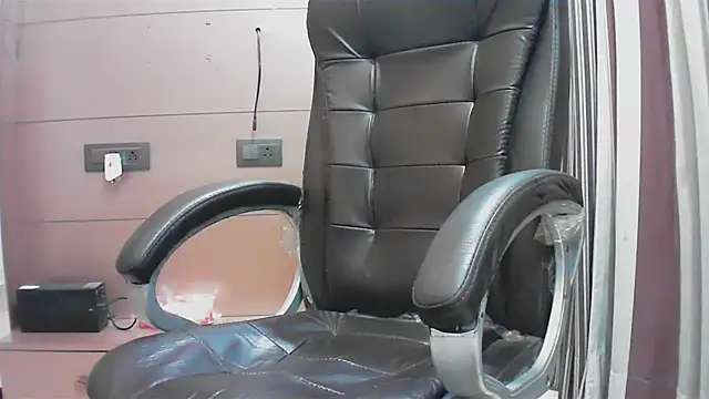 Snapshot of collage_hoty chatting on 09.29.25 collage hoty online show from 09.29.25