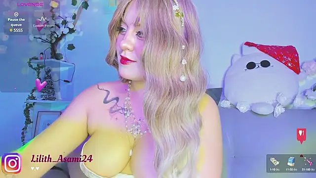 Snapshot of Lilith_Asami chatting on 12.11.24 Lilith Asami online show from 12.11.24