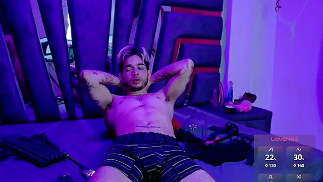 AliceandMax online show from 03.20.25