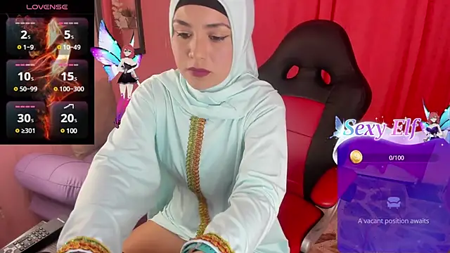 Snapshot of AliaAsad chatting on 03.12.25 AliaAsad online show from 03.12.25