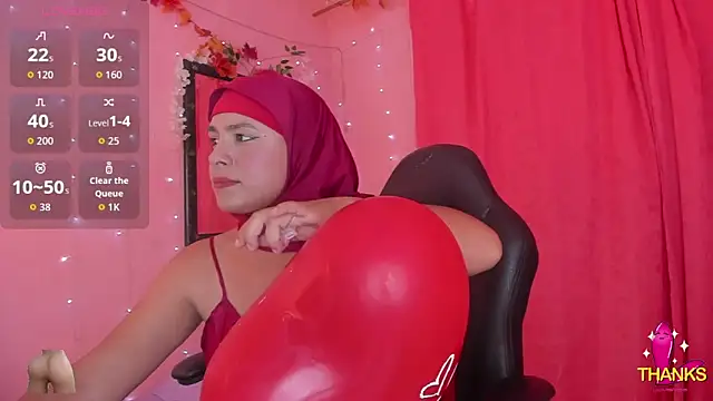 Snapshot of AliaAsad chatting on 10.10.25 AliaAsad online show from 10.10.25