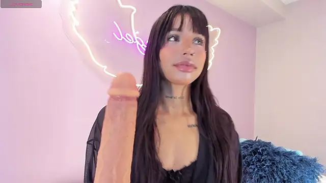 Torimonroe  online show from 03.17.26