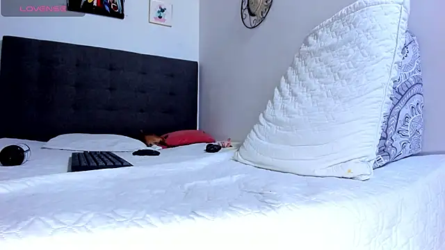 Snapshot of atenea_21_ chatting on 07.28.26 atenea 21 online show from 07.28.26