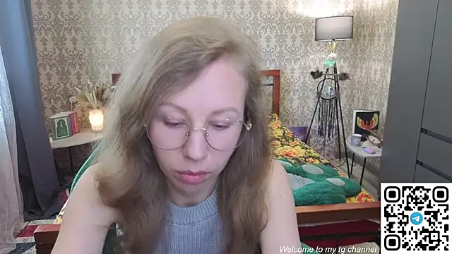 Snapshot of Lill_Mary chatting on 05.08.26 Lill Mary online show from 05.08.26