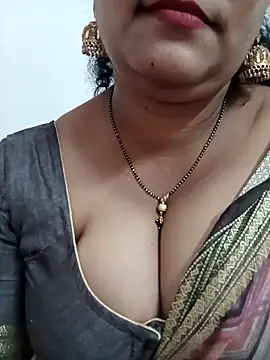 Nyra-23 online show from 11.16.25