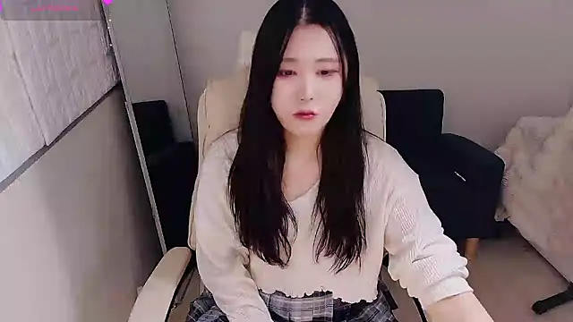 who Lilly online show from 09.14.25