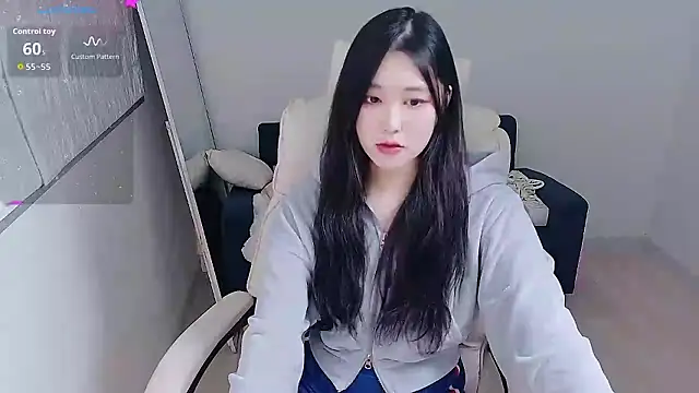 who Lilly online show from 10.19.25