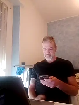 Snapshot of Marcolino183 chatting on 02.13.25 Marcolino183 online show from 02.13.25