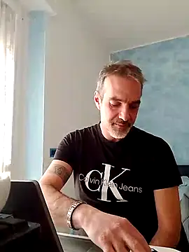 Snapshot of Marcolino183 chatting on 03.03.25 Marcolino183 online show from 03.03.25