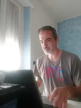 Snapshot of Marcolino183 chatting on 03.18.25 Marcolino183 online show from 03.18.25