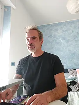 Snapshot of Marcolino183 chatting on 09.29.25 Marcolino183 online show from 09.29.25