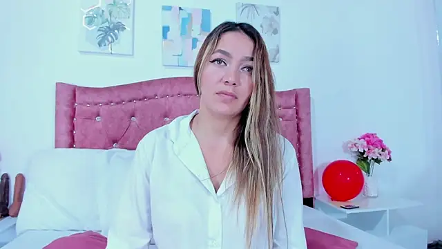 Snapshot of Mia_Malkovaa_ chatting on 01.18.25 Mia Malkovaa online show from 01.18.25