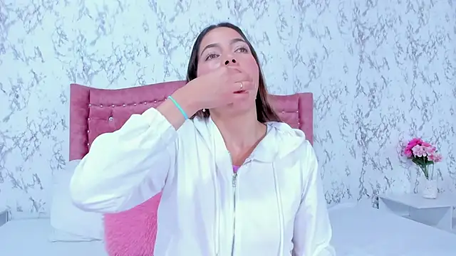 Snapshot of Mia_Malkovaa_ chatting on 09.30.25 Mia Malkovaa online show from 09.30.25