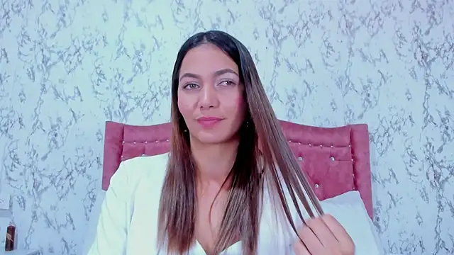 Snapshot of Mia_Malkovaa_ chatting on 10.15.25 Mia Malkovaa online show from 10.15.25